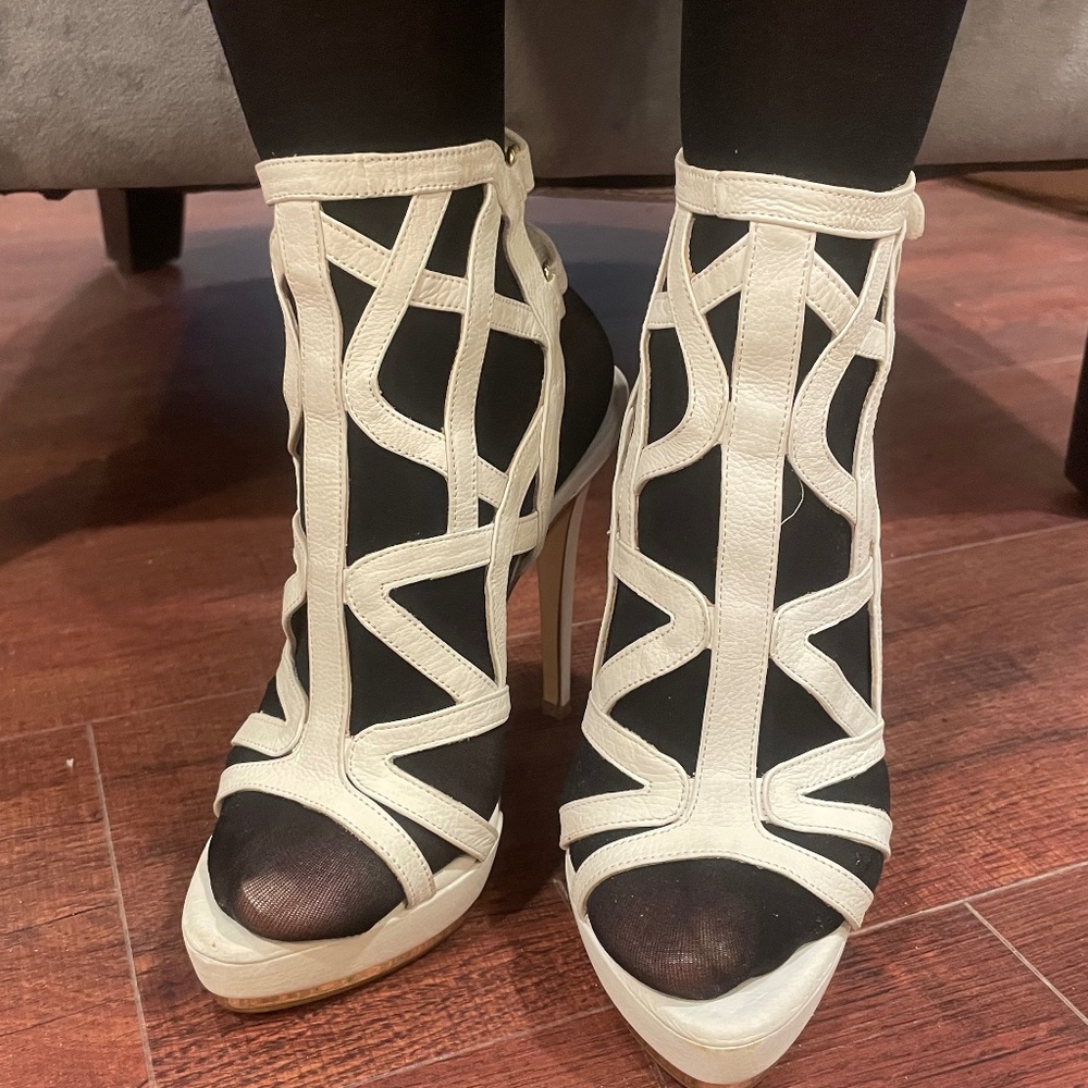 LE SILLA White Leather Lattice High Heel Sandals